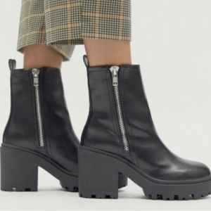 Chunky soled platform faux leather zip up boots